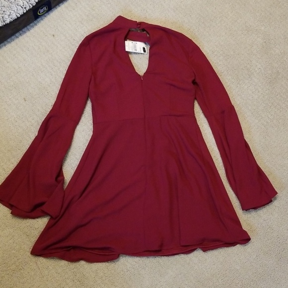 NEW Harper Bell Sleeve Dress - Picture 7 of 7